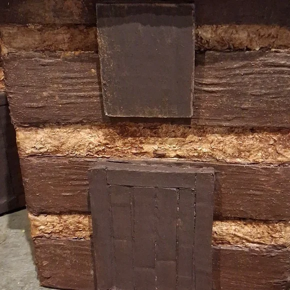 Primitive Cabin - Picture 3 of 4